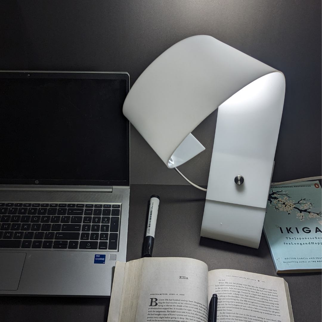 MOD-EVOKE Desk Lamp