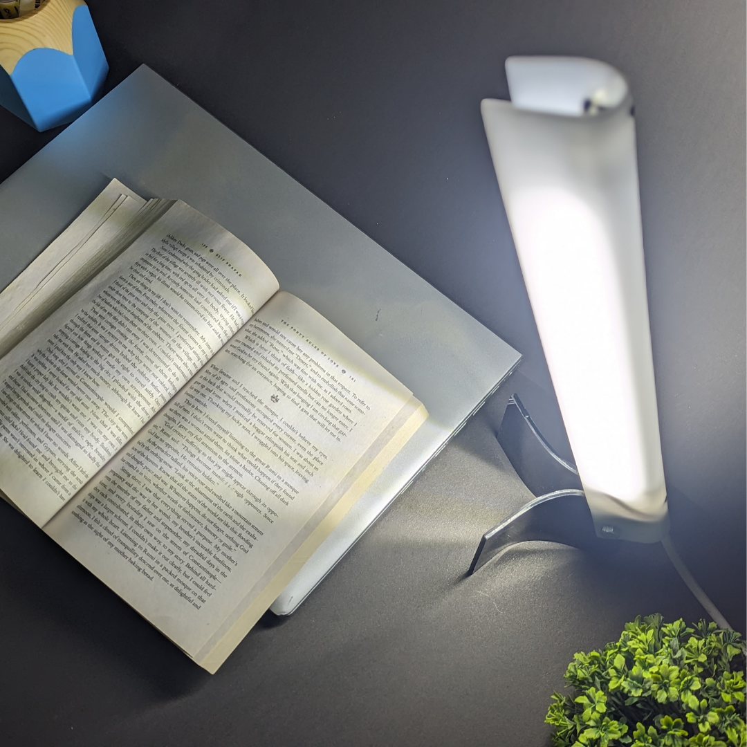 V-BeamSlim Desk Lamp