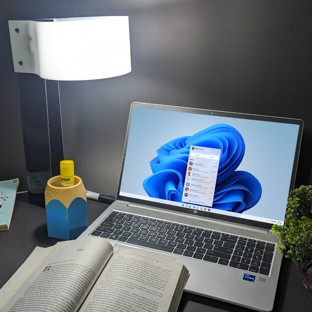 ARC-Lumin Desk Lamp